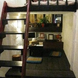 Zimmer mit zwei Einzelbetten